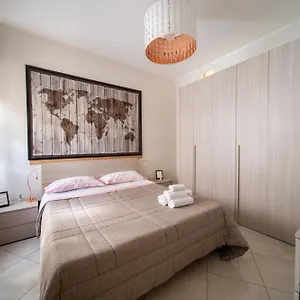 https://catanese-proverbs-house.taorminaitalyhotels.com